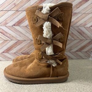 Girls size 2 Koolaburra Ugg boots. camel color